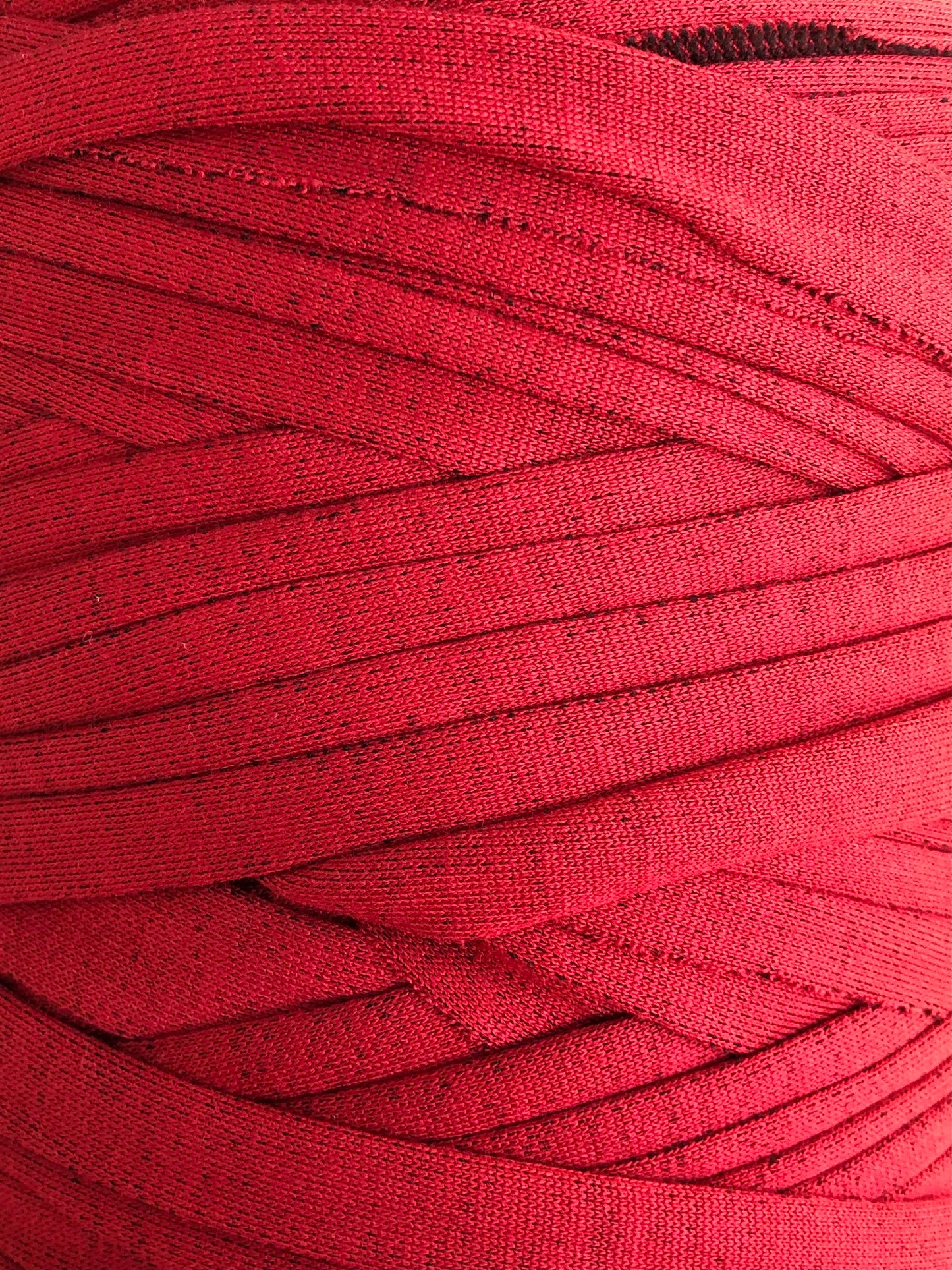 [CLEARANCE] Red & black textured-back t-shirt yarn (100m)