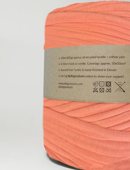 Pale coral pink t-shirt yarn (100-120m)